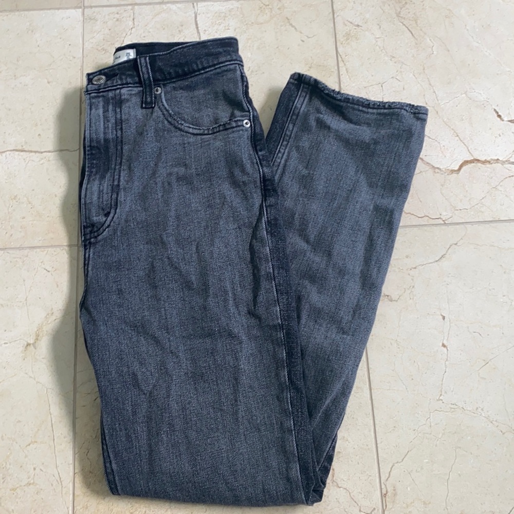 A&F Two-toned Ankle Straight Ultra High Rise jeans
